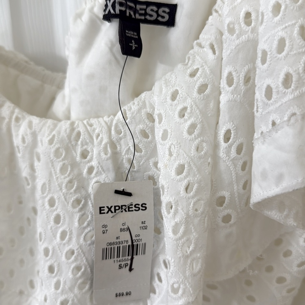 Express small White Eyelet Ruffle Top - Picture 2 of 3